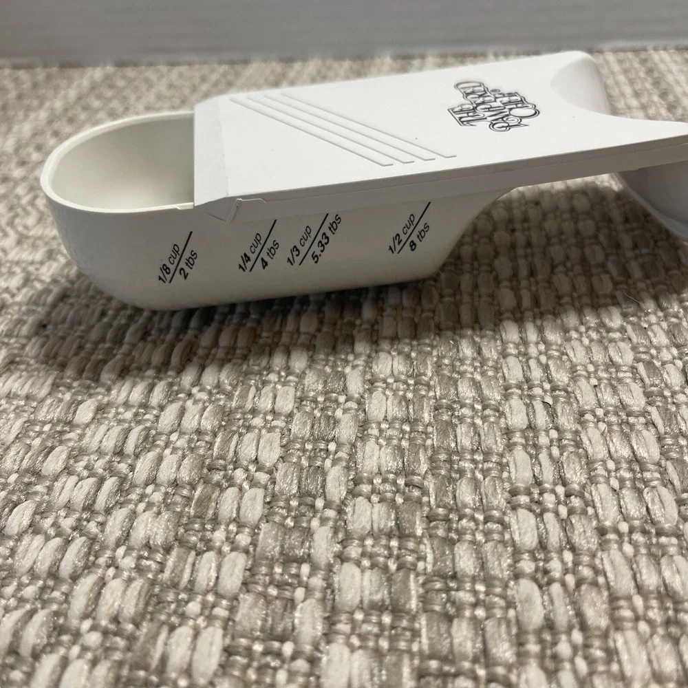 The Pampered Chef Adjustable Measuring Scoop Kitchen Gadget‎ Baking Cooking